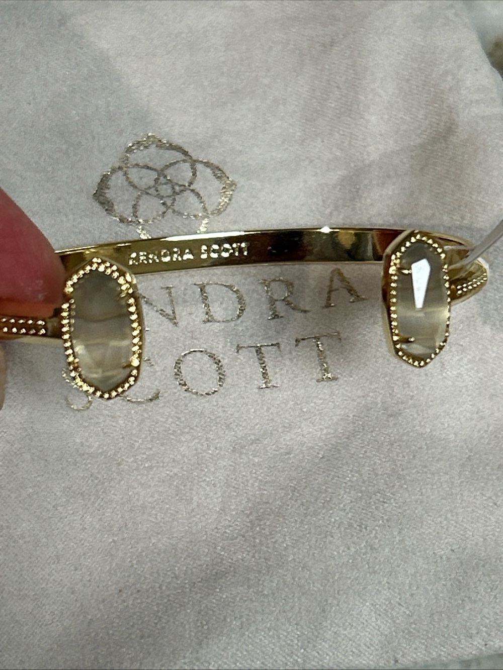 New Tag Kendra Scott Elton Cuff Bracelet gold tone slate cat's eye Stone & Pouch